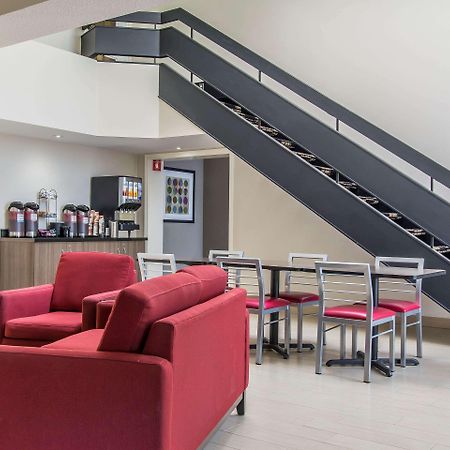 Comfort Inn Kapuskasing Bagian luar foto