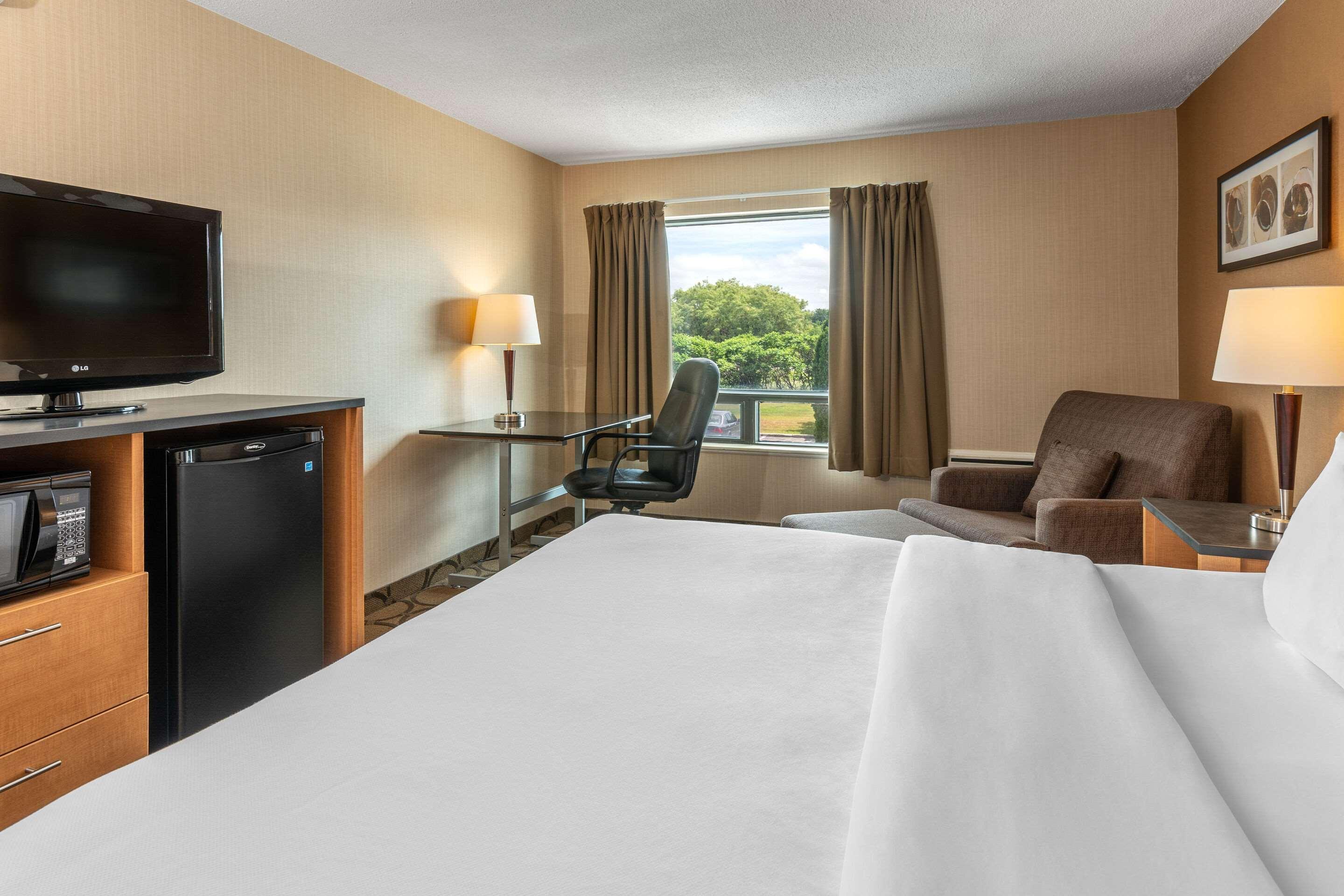 Comfort Inn Kapuskasing Bagian luar foto