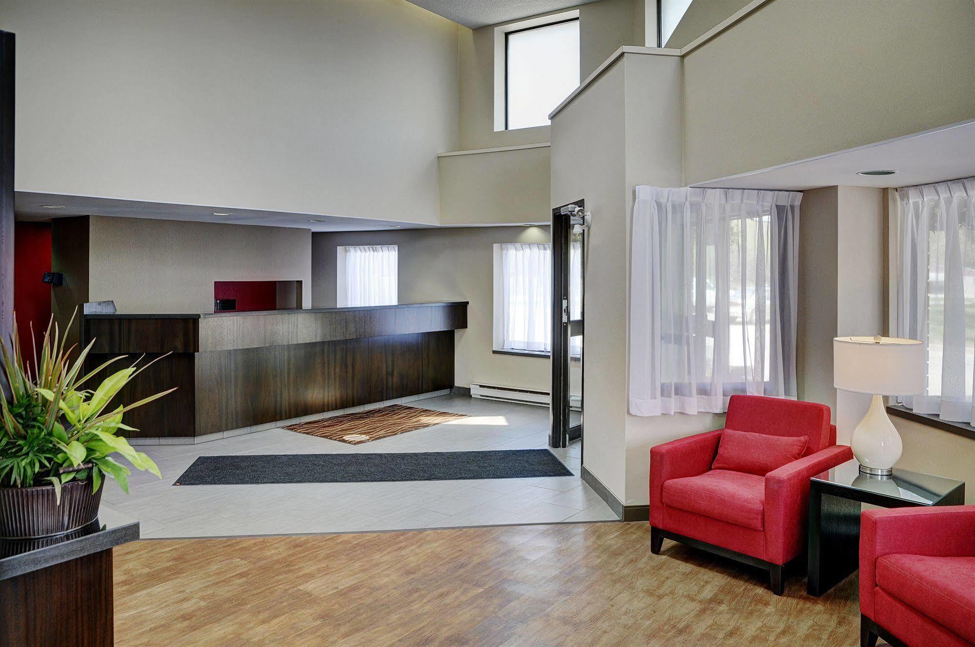 Comfort Inn Kapuskasing Bagian luar foto
